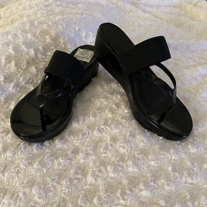 NWT Kenneth Cole Wedge Sandal